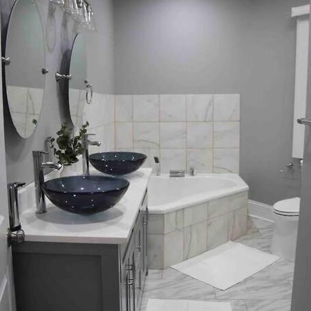 Upscale Apartment Westside Of ชิคาโก ภายนอก รูปภาพ