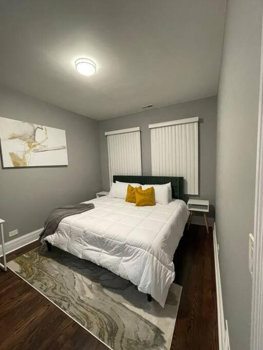 Upscale Apartment Westside Of ชิคาโก ภายนอก รูปภาพ